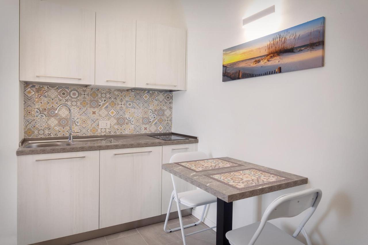 Villa Aurora-Holiday Home Apt 2 Bardolino Bagian luar foto