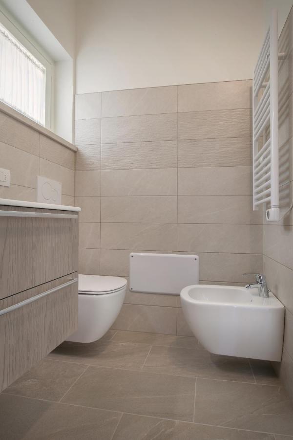 Villa Aurora-Holiday Home Apt 2 Bardolino Bagian luar foto